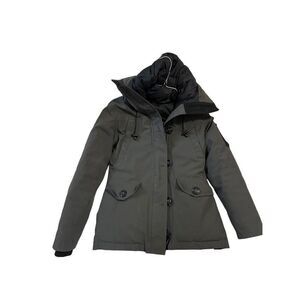 Canada goose woman down coat size XS